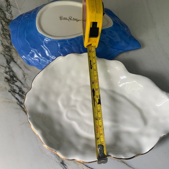 Pair of Lilly Pulitzer Ceramic Oyster Appetizer Plates - Blue & White with Gold - Picture 5 of 6